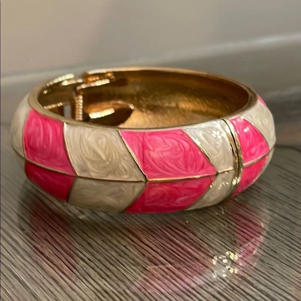 Vintage Enamel Gold and Hot Pink Pearlized Enamel Bangle Bracelet